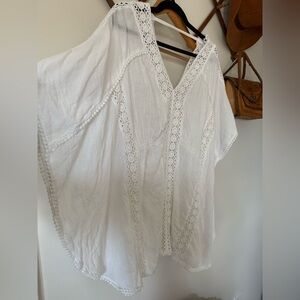 blue island White Crochet Trim V-Neck Tunic Top